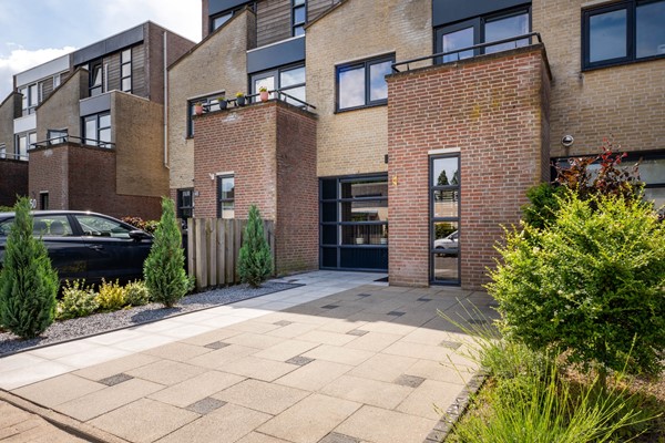Medium property photo - Travertijndijk 46, 4706 TS Roosendaal